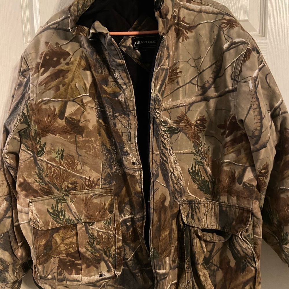 Realtree hooded winter jacket